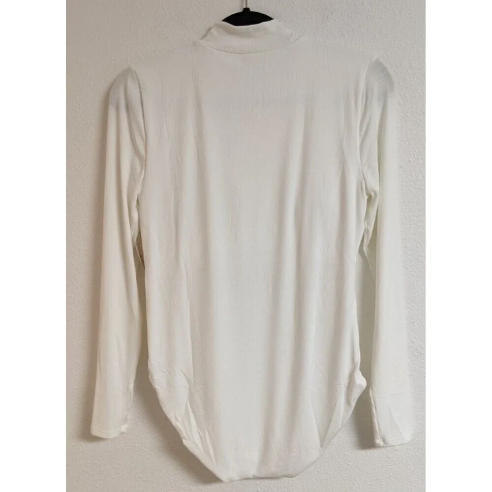 NWT~SOMA White Ribbed Mock Neck Bodysuit w/ Built-In Bra Medium  $69.95 - Picture 4 of 10